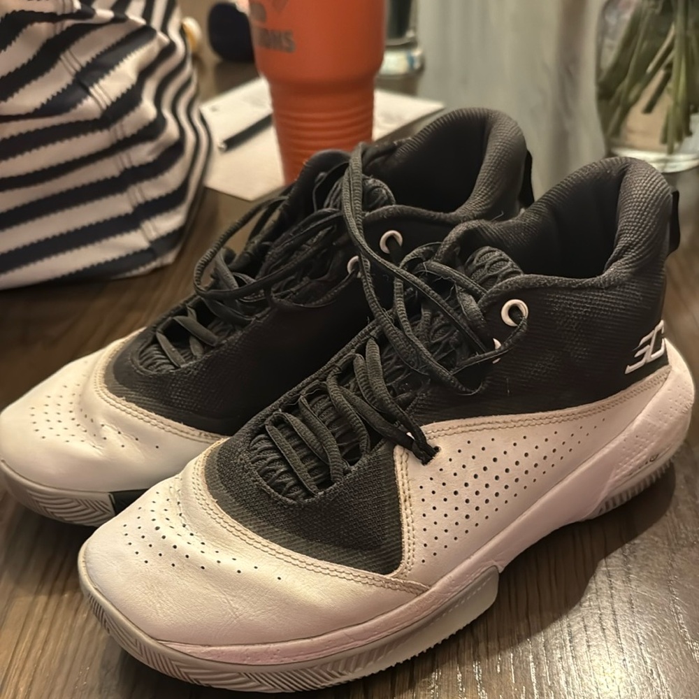 Under Armour Basketball Shows